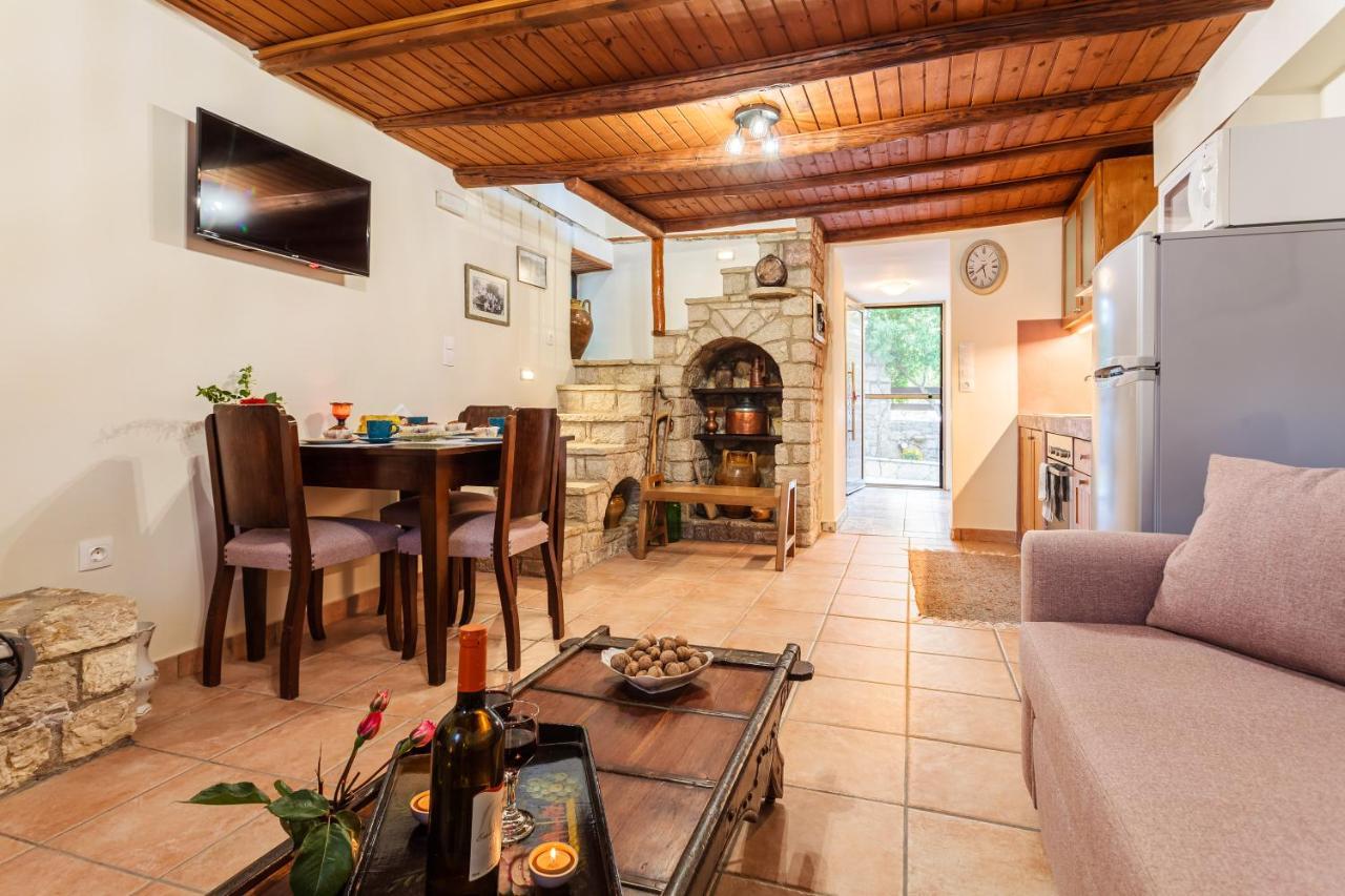 Petalidi Olive Garden Stone House Near The Beach Екстер'єр фото